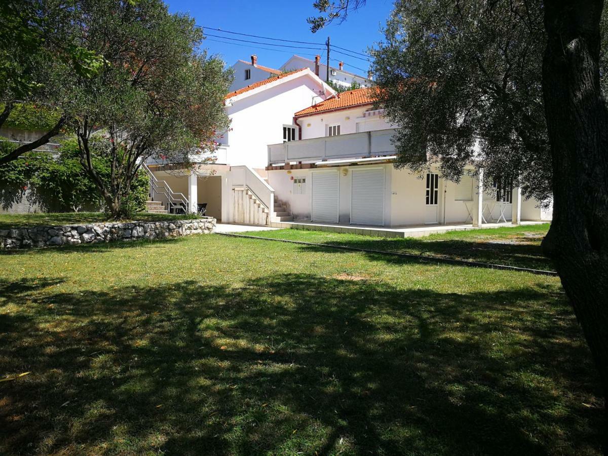 Family Friendly Apartments Island Rab Kampor Kültér fotó